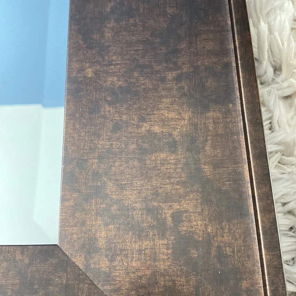 Wall hanging mirror